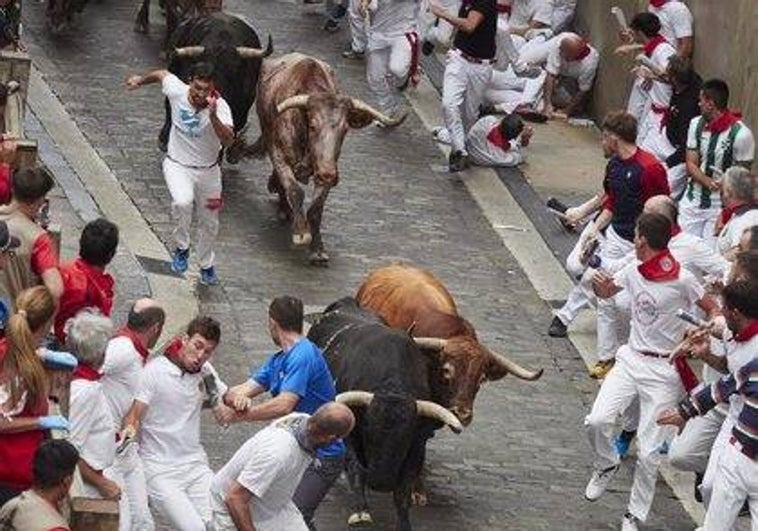 Los toros de Núñez del Cuvillo protagonizan un quinto encierro rápido y